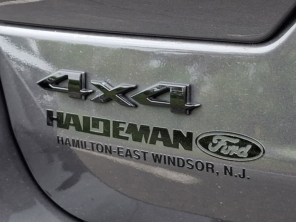 Used 2025 Jeep Grand Cherokee Altitude AWD/4WD image 28