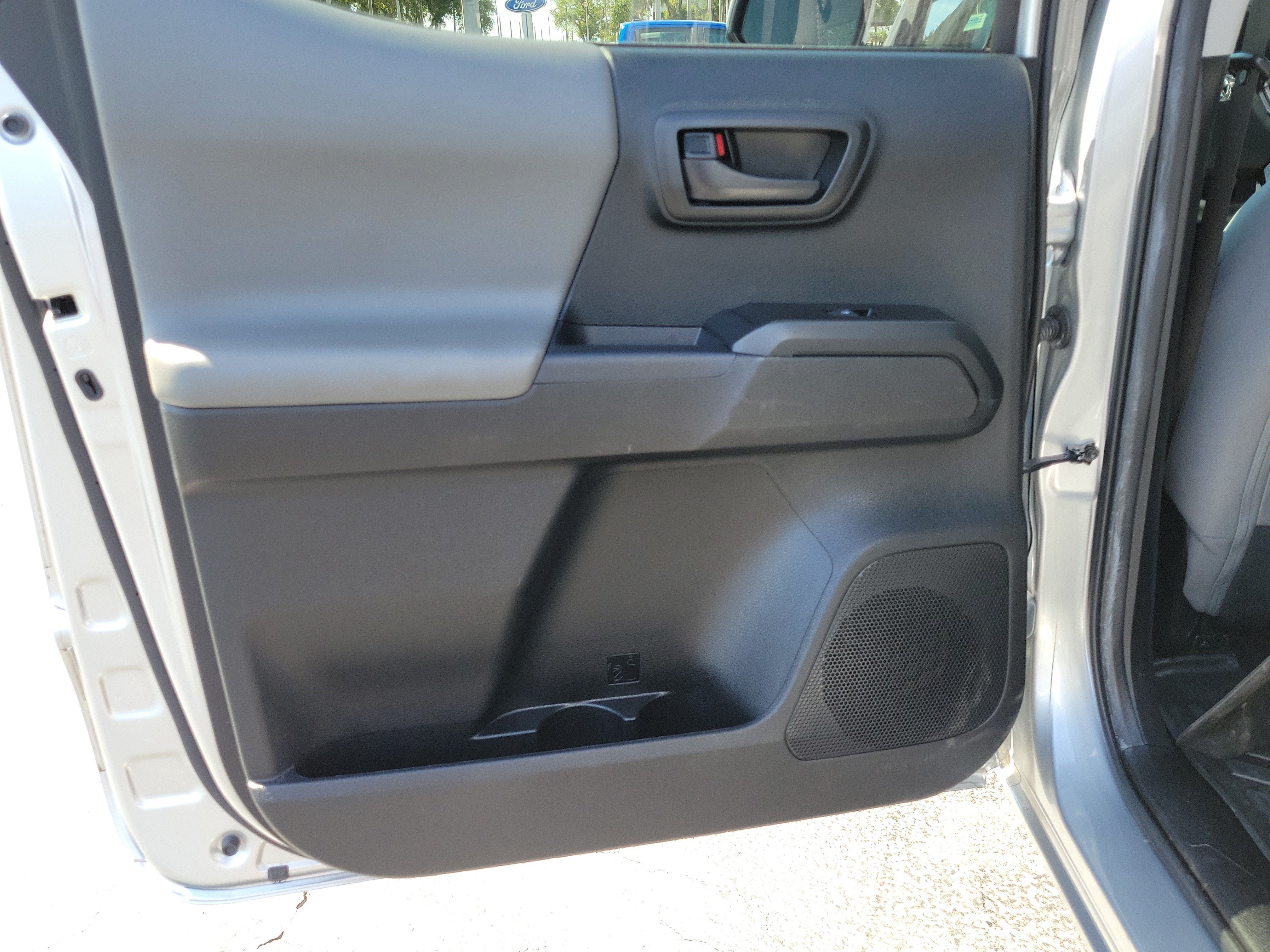 Used 2023 Toyota Tacoma SR AWD/4WD image 10