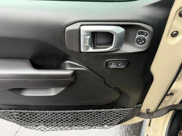 Used 2020 Jeep Gladiator Rubicon w/ Trailer Tow Package image 14