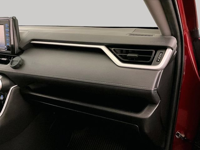 Used 2020 Toyota RAV4 LE w/ All Weather Liner Package AWD/4WD image 15