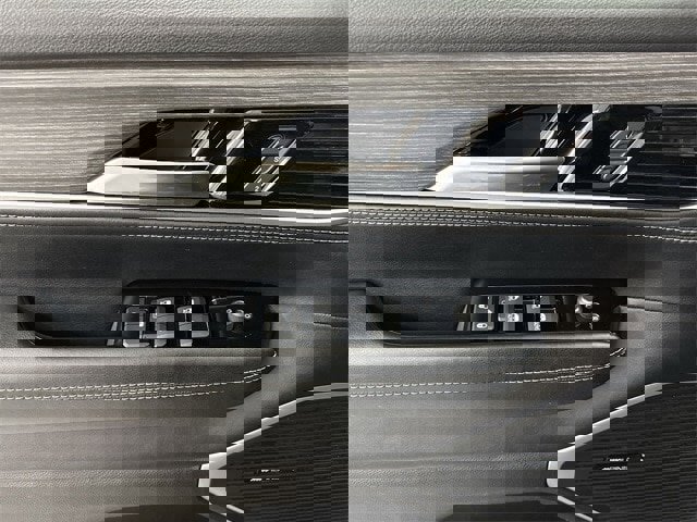 Used 2023 Jeep Wagoneer L Series II image 5