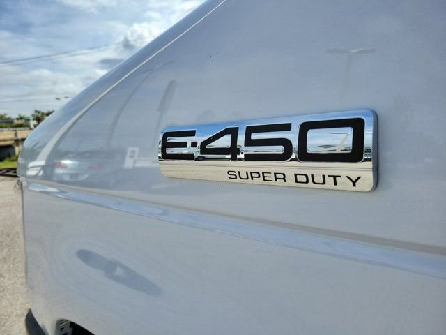 Certified 2023 Ford E-450 and Econoline 450 Super Duty w/ Power Windows & Locks Group image 7