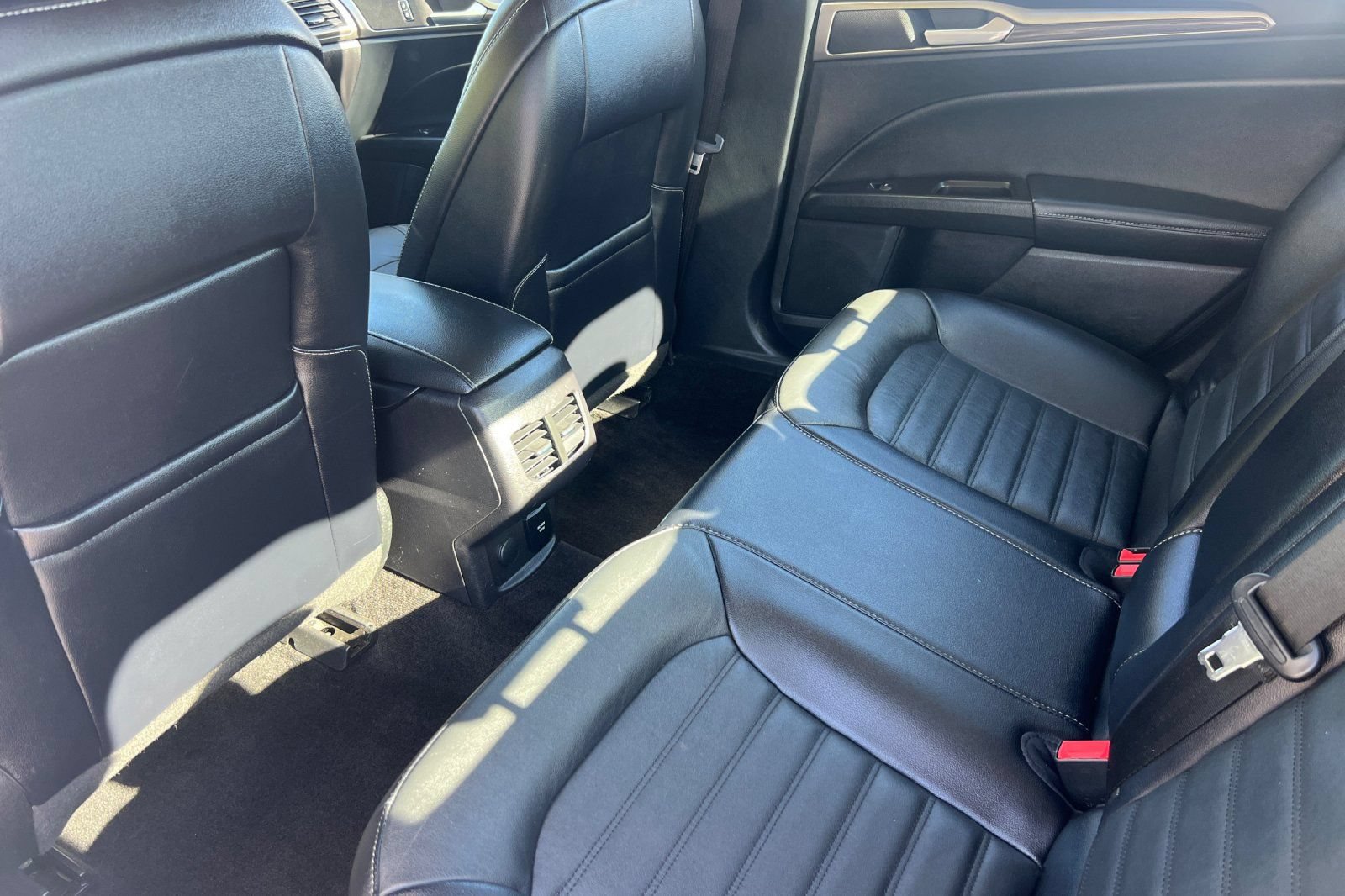 Certified 2018 Ford Fusion Energi SE FWD image 13