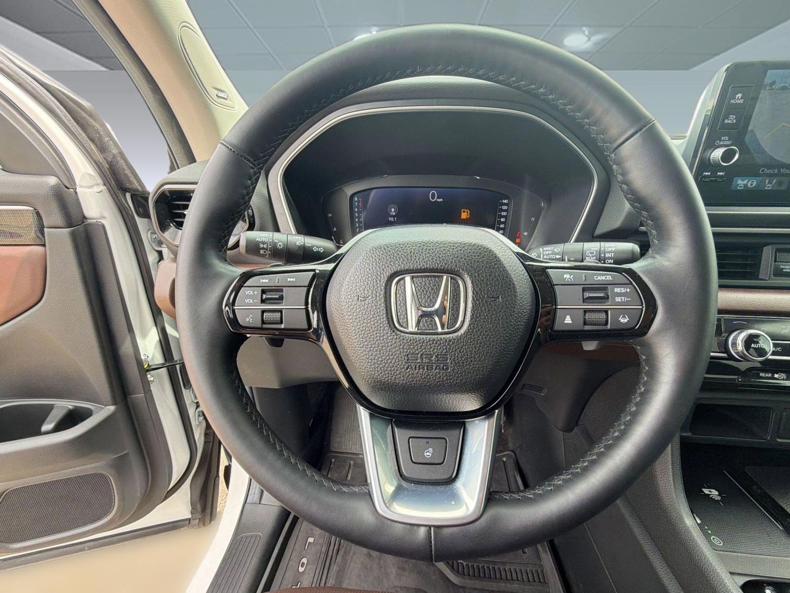 Used 2025 Honda Pilot Elite image 16