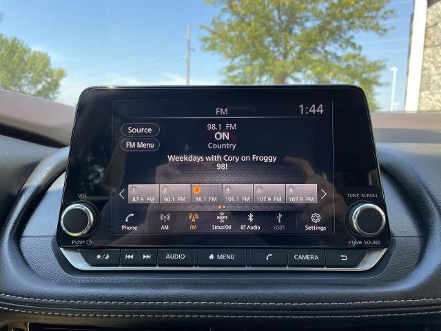 Used 2022 Nissan Rogue SV image 25