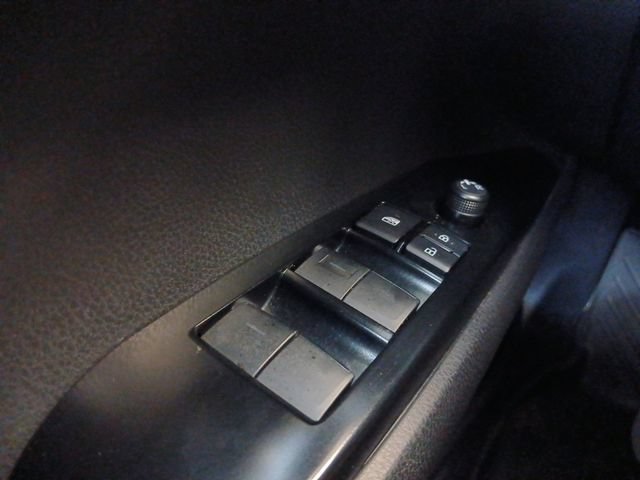 Used 2025 Toyota Camry SE FWD image 7