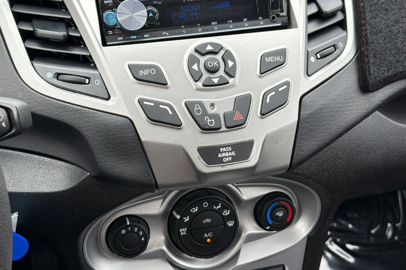 Certified 2017 Ford Fiesta SE FWD image 23