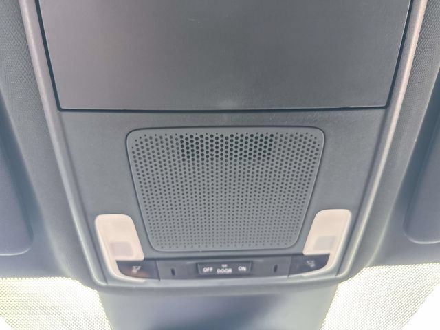 Used 2023 Honda Pilot Sport image 21