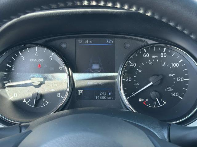 Used 2022 Nissan Rogue Sport SV AWD/4WD image 33
