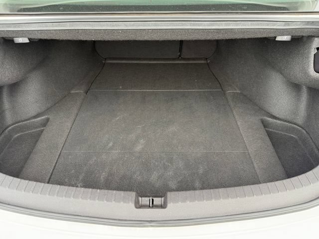 Used 2017 Acura TLX FWD image 39