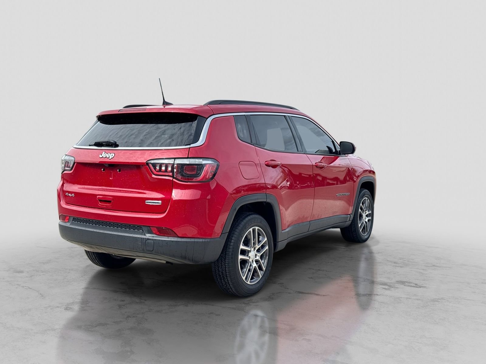 Used 2018 Jeep Compass Latitude w/ Popular Equipment Group AWD/4WD image 7