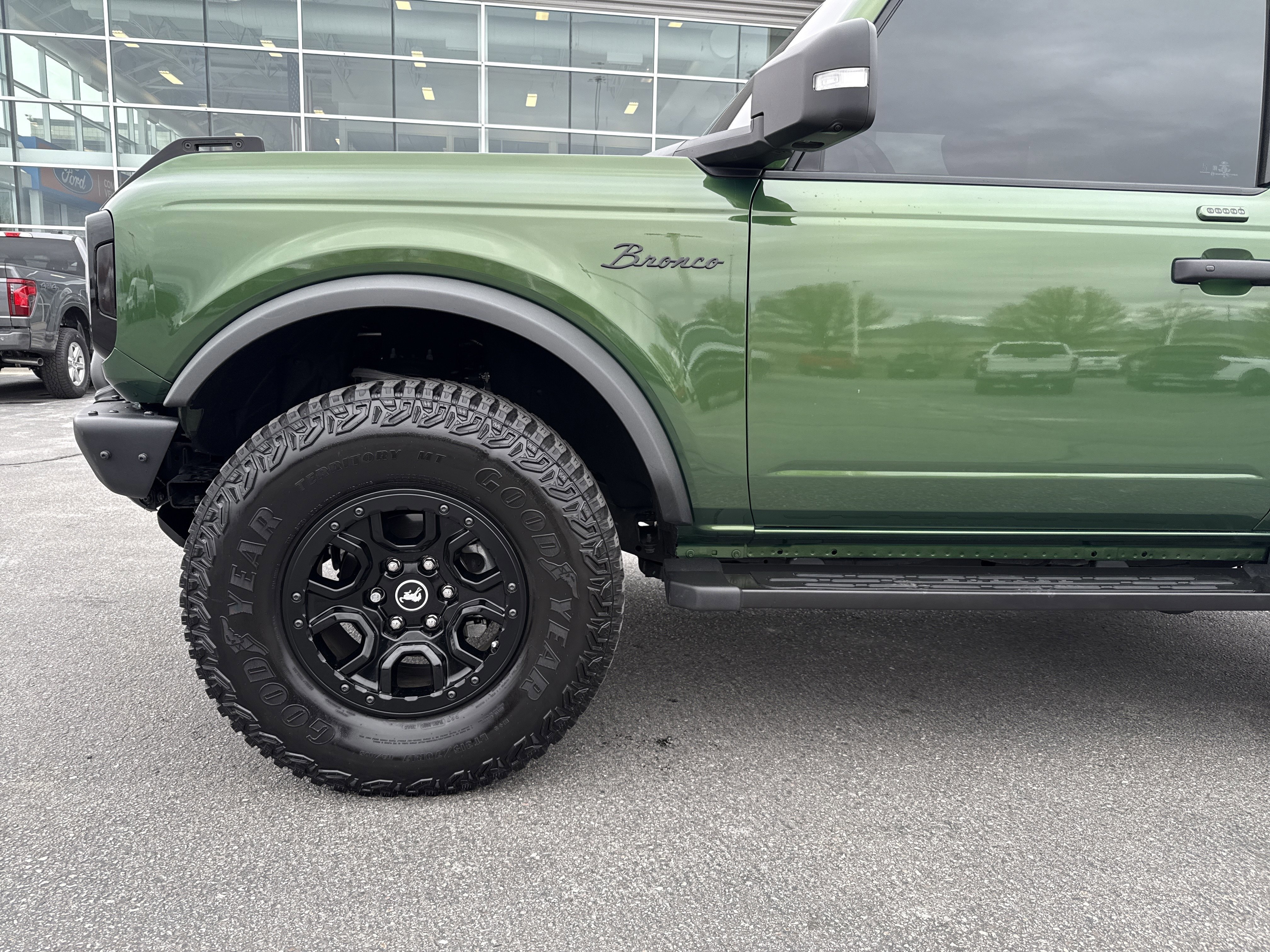 Certified 2023 Ford Bronco Wildtrak image 3