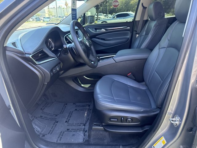 Used 2018 Buick Enclave Essence FWD image 17