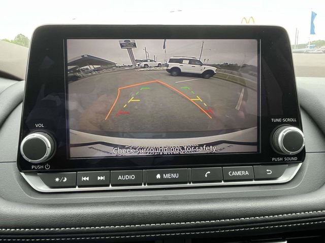 Used 2023 Nissan Rogue S AWD/4WD image 13