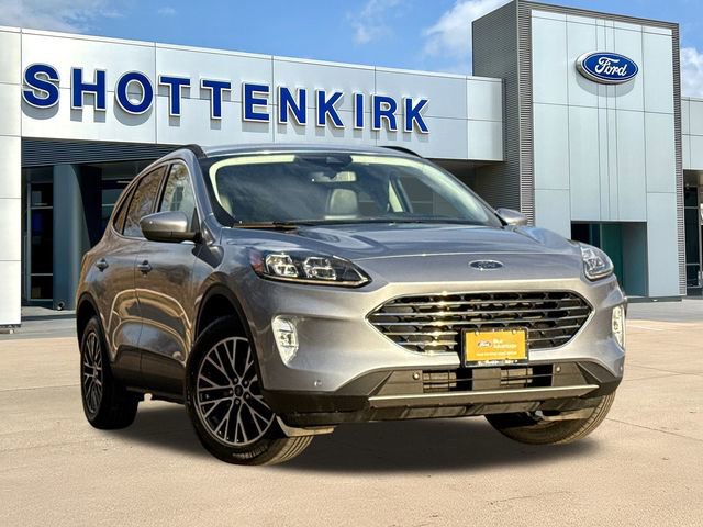 Certified 2022 Ford Escape Titanium FWD image 1