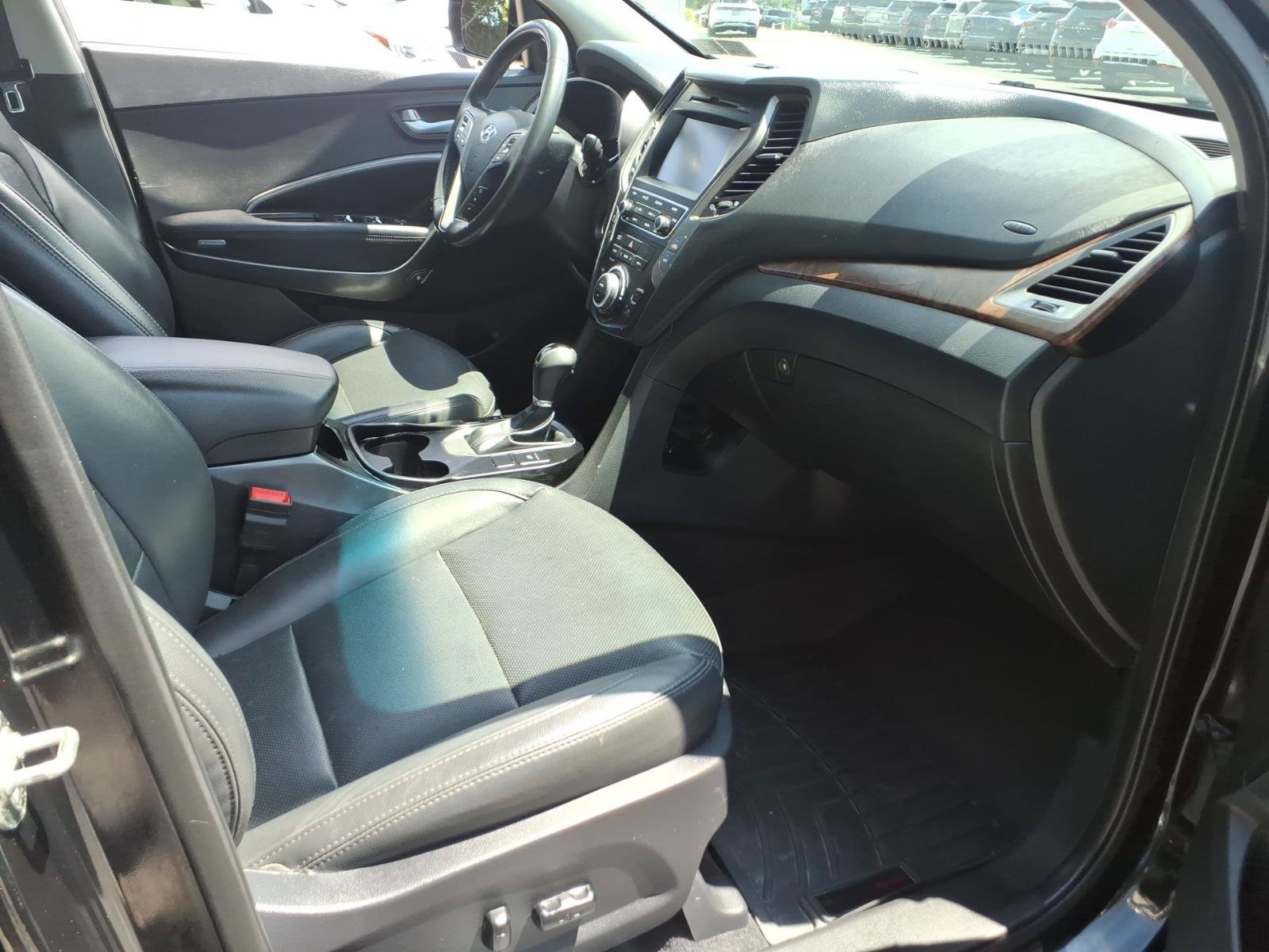 Used 2018 Hyundai Santa Fe Sport 2.0T w/ Cargo Package AWD/4WD image 27