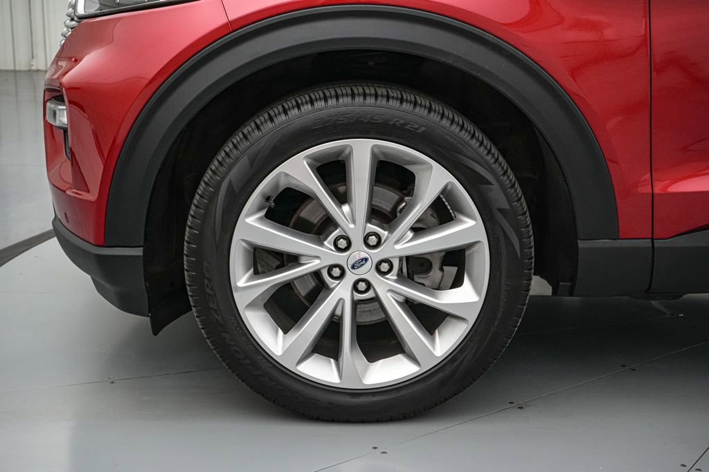 Certified 2023 Ford Explorer Platinum w/ Class IV Trailer Tow Package AWD/4WD image 12