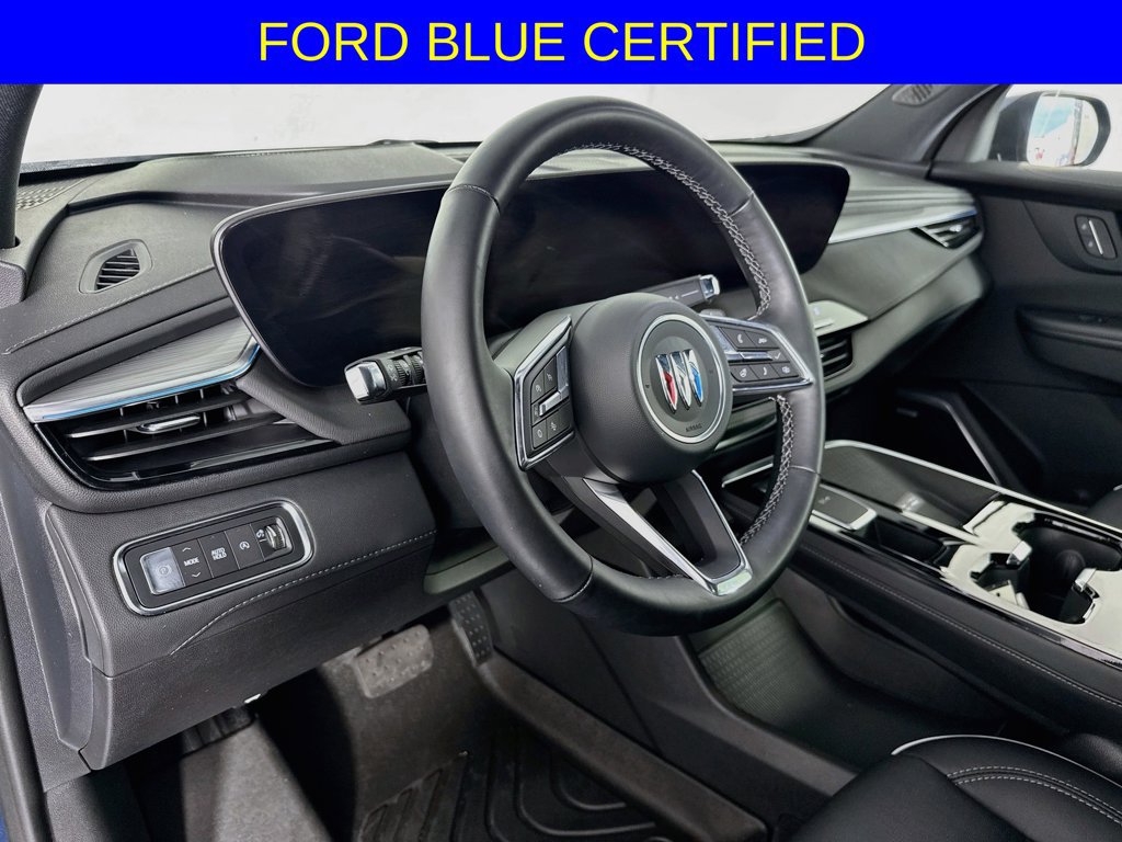 Used 2025 Buick Enclave Preferred FWD image 12