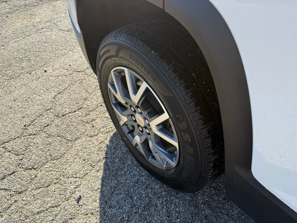 Used 2023 GMC Acadia SLT image 13