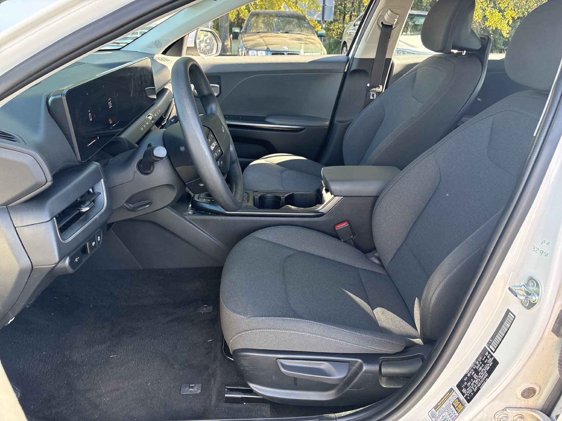 Used 2025 Kia K4 FWD image 16