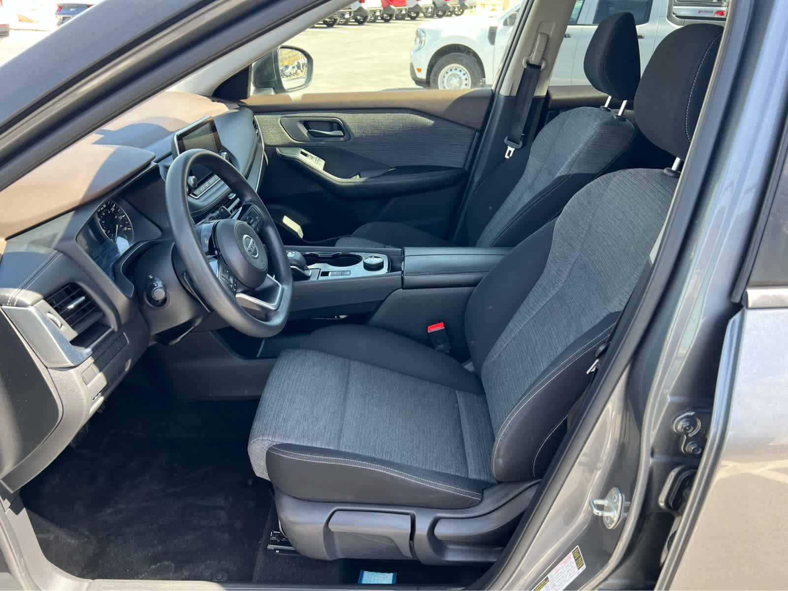Used 2021 Nissan Rogue S AWD/4WD image 27