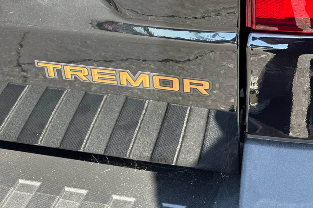 Certified 2025 Ford Maverick Tremor AWD/4WD image 31