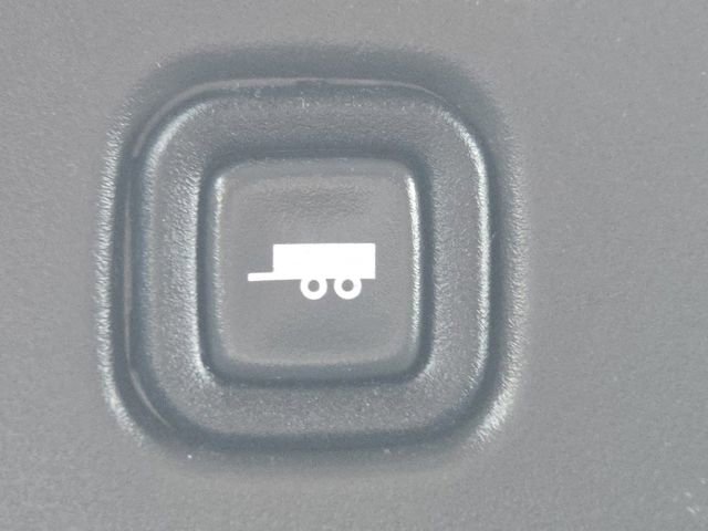 Used 2024 Chevrolet Express 2500 w/ Driver Convenience Package image 28