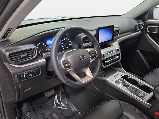 Certified 2023 Ford Explorer XLT w/ Equipment Group 202A AWD/4WD image 16