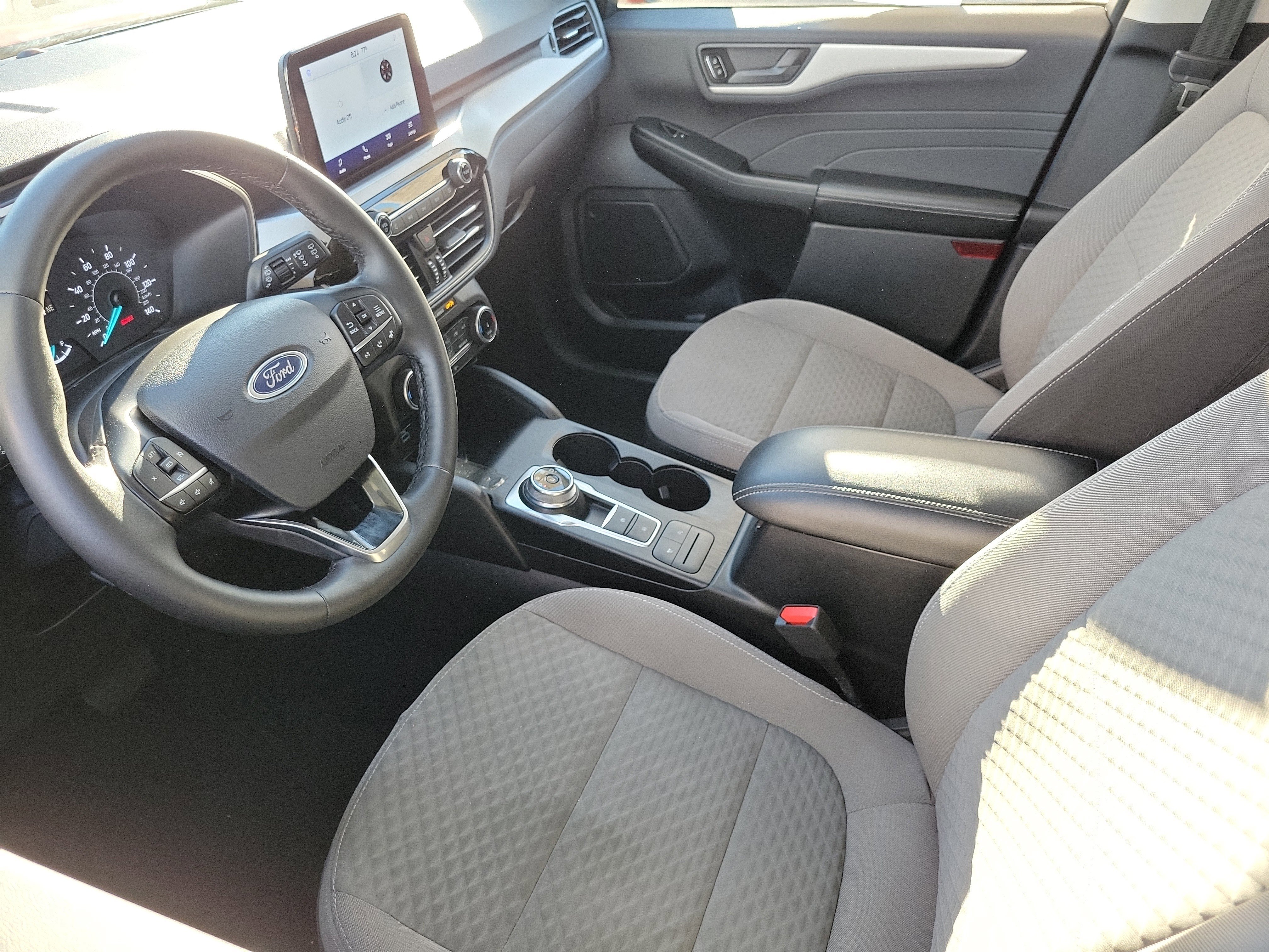 Certified 2022 Ford Escape SE w/ SE Sport Appearance Package image 4