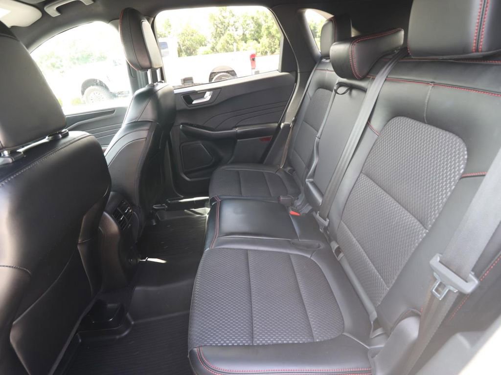 Certified 2024 Ford Escape ST-Line w/ Tech Pack #1 FWD image 9