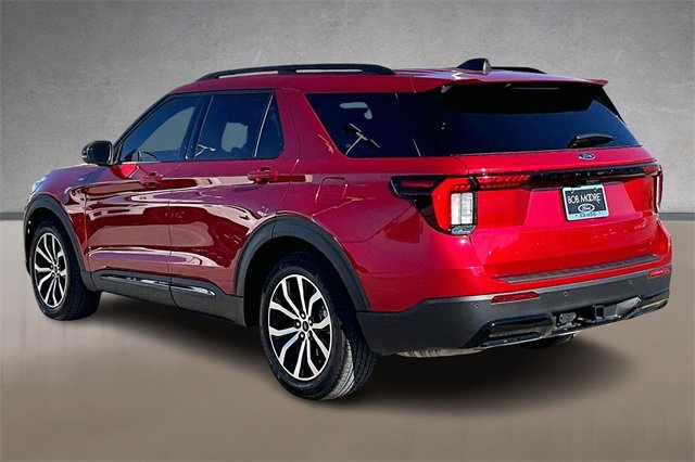 Certified 2025 Ford Explorer ST-Line w/ Premium Package image 11