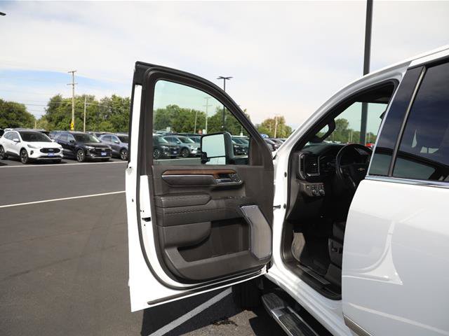 Used 2024 Chevrolet Silverado 2500 High Country w/ Z71 Off-Road Package AWD/4WD image 20