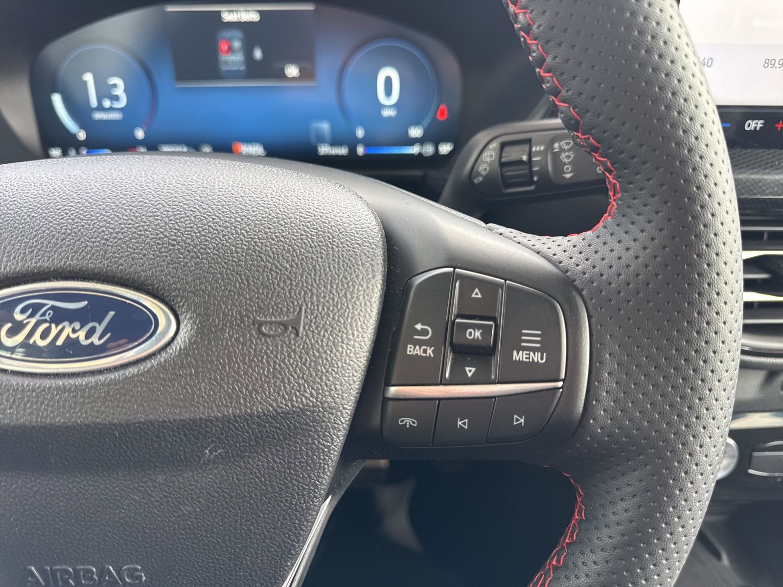 Certified 2023 Ford Escape ST-Line Select w/ Tech Pack #2 AWD/4WD image 32