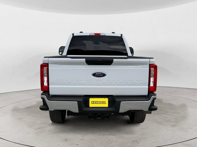 Certified 2025 Ford F250 XLT AWD/4WD image 4