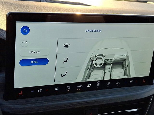 Certified 2023 Ford Escape Platinum w/ Premium Technology Package image 16