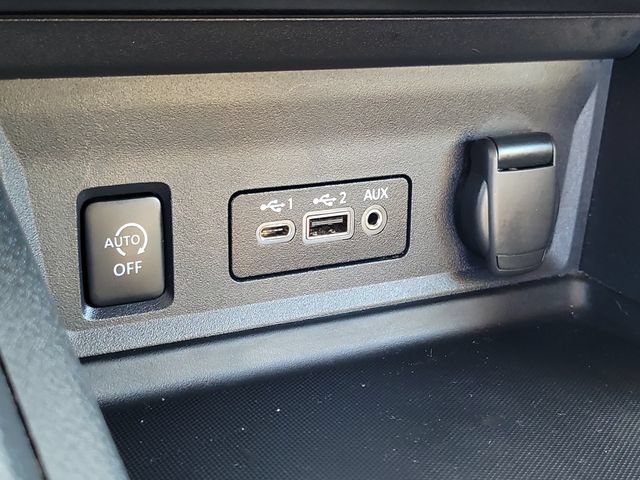 Used 2024 Nissan Sentra SV FWD image 10