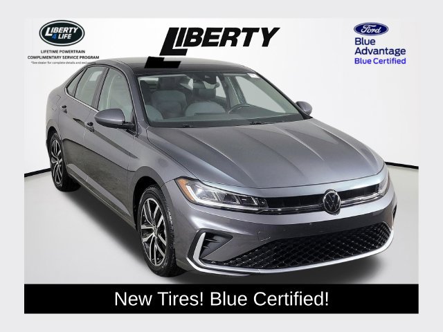 Used 2025 Volkswagen Jetta SE