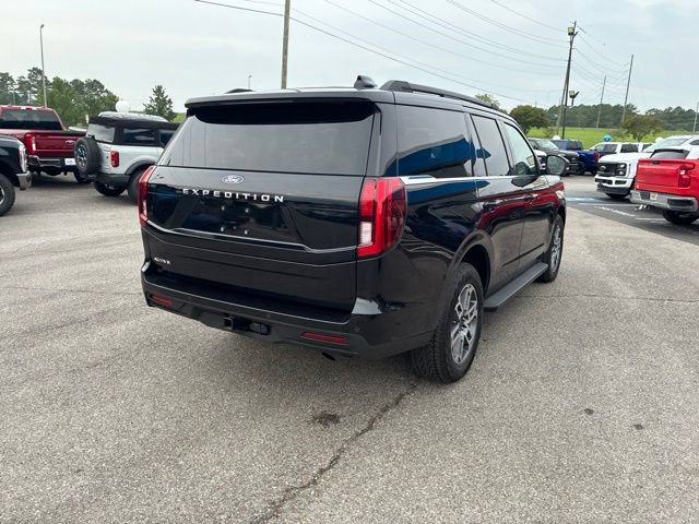 Certified 2025 Ford Expedition Active AWD/4WD image 32