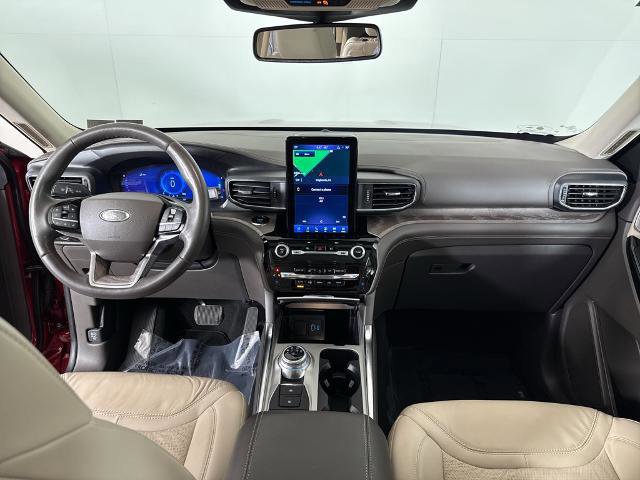 Certified 2023 Ford Explorer Platinum w/ Technology Package image 10