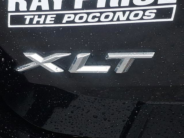 Certified 2022 Ford Explorer XLT w/ Equipment Group 202A image 32