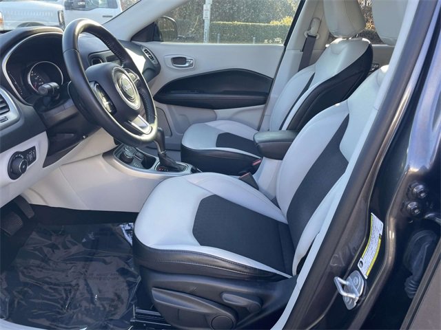 Used 2019 Jeep Compass Latitude image 10