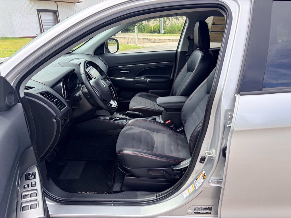 Used 2024 Mitsubishi Outlander Sport ES AWD/4WD image 19