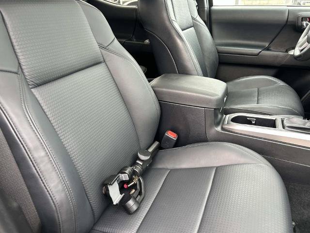 Used 2023 Toyota Tacoma Limited AWD/4WD image 23