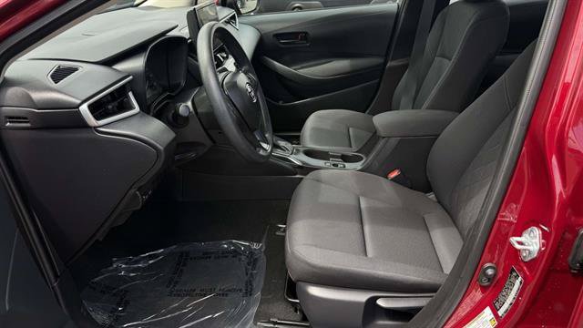 Used 2025 Toyota Corolla LE FWD image 11