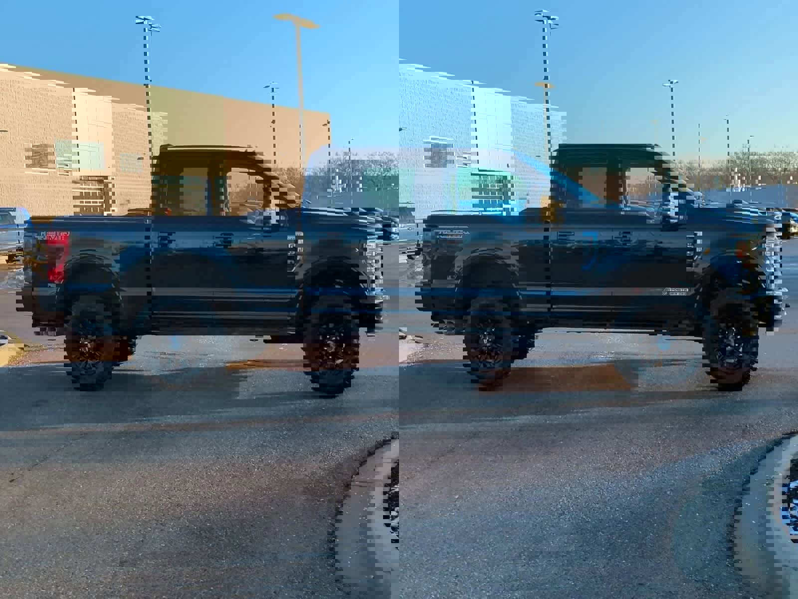 Certified 2022 Ford F350 Lariat w/ Tremor Off-Road Package image 9