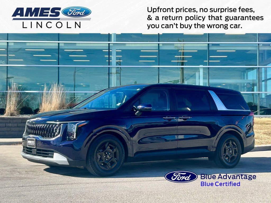 Used 2025 Kia Carnival image 6