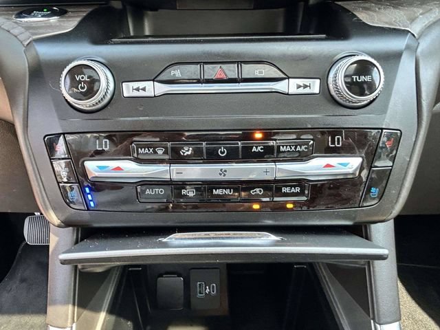 Certified 2020 Ford Explorer Platinum AWD/4WD image 25
