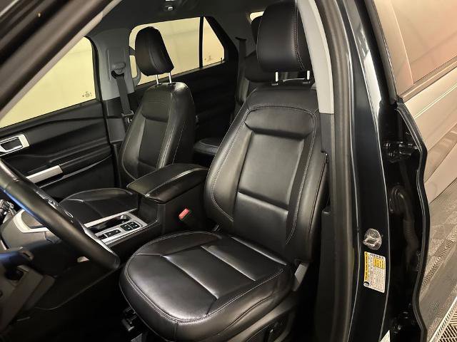 Certified 2023 Ford Explorer XLT w/ Equipment Group 202A RWD image 17