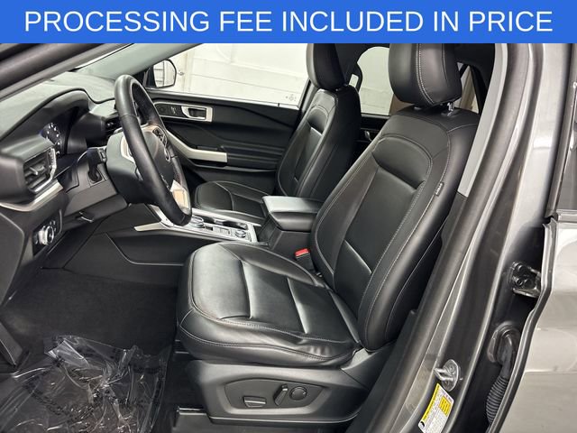 Certified 2023 Ford Explorer XLT w/ Equipment Group 202A AWD/4WD image 3