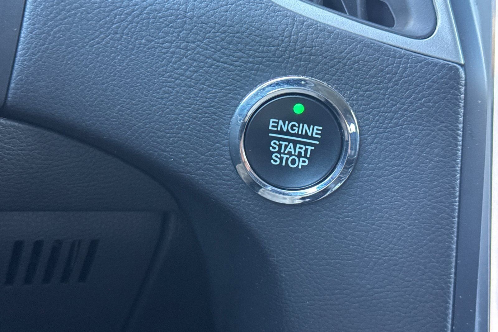 Certified 2024 Ford Edge SEL image 23